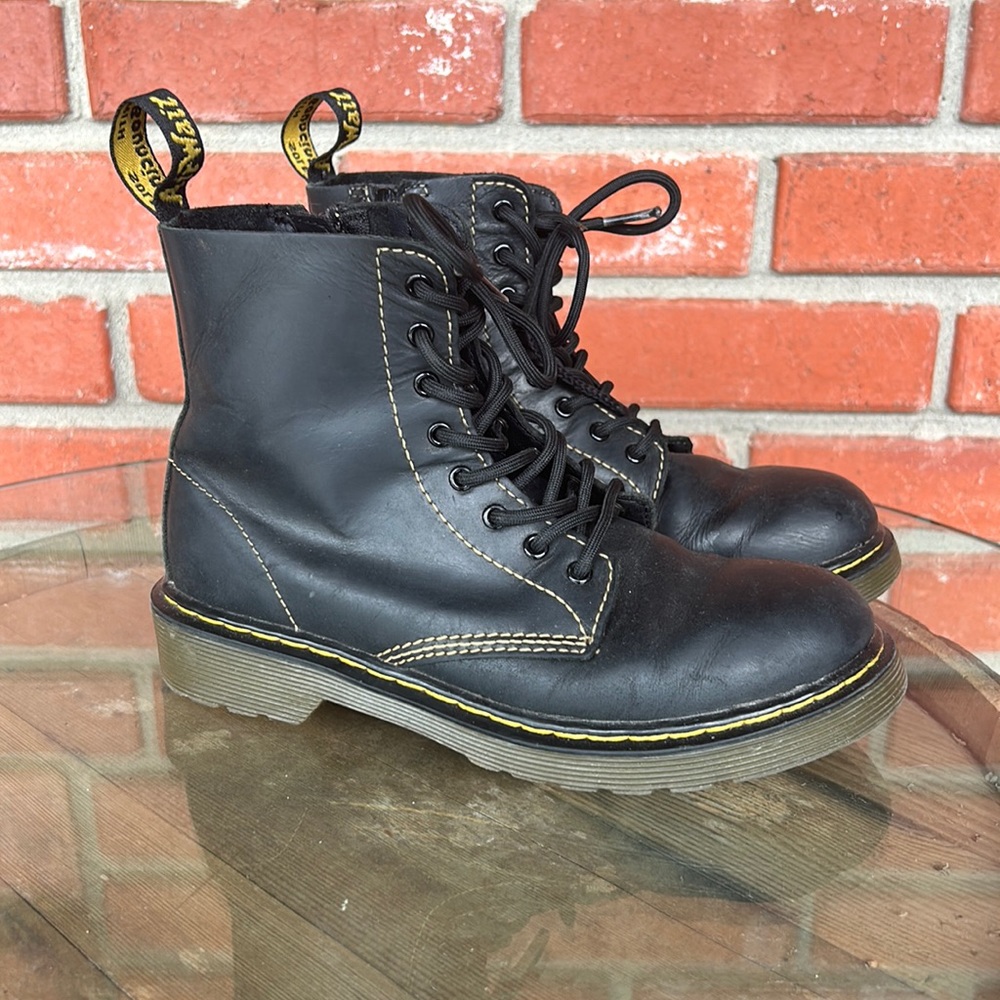 Doc Martens Pascal junior combat boots US 3 Black